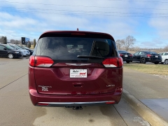 Used 2017  Chrysler Pacifica 4d Wagon Limited at AutoSmart Spirit Lake near Okoboji&comma; IA
