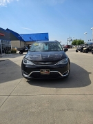Used 2017  Chrysler Pacifica 4d Wagon Touring-L at AutoSmart Fort Dodge near Fort Dodge&comma; IA