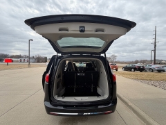 Used 2020  Chrysler Pacifica 4d Wagon Touring at AutoSmart Spirit Lake near Okoboji&comma; IA