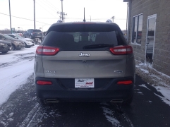 Used 2017  Jeep Cherokee 4d SUV 4WD Latitude V6 at AutoSmart Algona near Algona&comma; IA