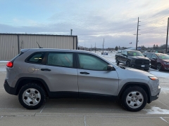 Used 2017  Jeep Cherokee 4d SUV 4WD Sport V6 at AutoSmart Spirit Lake near Okoboji&comma; IA