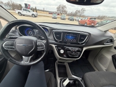 Used 2020  Chrysler Pacifica 4d Wagon Touring at AutoSmart Spirit Lake near Okoboji&comma; IA