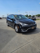 Used 2017  Chrysler Pacifica 4d Wagon Touring-L at AutoSmart Fort Dodge near Fort Dodge&comma; IA