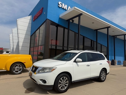 Used 2016 Nissan Pathfinder 4d SUV 4WD S at Autosmart of Spirit Lake near Okoboji, IA