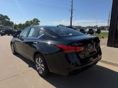 Used 2020  Nissan Altima 4d Sedan AWD 2&period;5L S at AutoSmart Spirit Lake near Okoboji&comma; IA