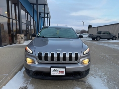 Used 2017  Jeep Cherokee 4d SUV 4WD Sport V6 at AutoSmart Spirit Lake near Okoboji&comma; IA