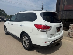 Used 2016  Nissan Pathfinder 4d SUV 4WD S at AutoSmart Spirit Lake near Okoboji&comma; IA