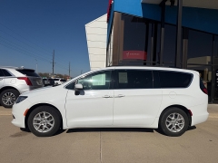 Used 2020  Chrysler Voyager Passenger Van LXI at AutoSmart Spirit Lake near Okoboji&comma; IA