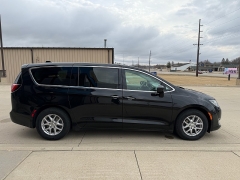 Used 2020  Chrysler Pacifica 4d Wagon Touring at AutoSmart Spirit Lake near Okoboji&comma; IA