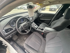Used 2016  Chrysler 200 4d Sedan LX at AutoSmart Fort Dodge near Fort Dodge&comma; IA