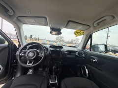 Used 2019  Jeep Renegade 4d SUV FWD Latitude at AutoSmart Spirit Lake near Okoboji&comma; IA