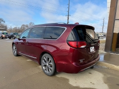Used 2017  Chrysler Pacifica 4d Wagon Limited at AutoSmart Spirit Lake near Okoboji&comma; IA