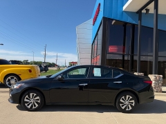Used 2020  Nissan Altima 4d Sedan AWD 2&period;5L S at AutoSmart Spirit Lake near Okoboji&comma; IA