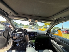 Used 2019  Jeep Grand Cherokee 4d SUV 4WD Overland V6 at AutoSmart Spirit Lake near Okoboji&comma; IA
