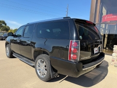 Used 2007  GMC Yukon XL 1500 SUV 4WD Denali at AutoSmart Spirit Lake near Spirit Lake&comma; IA