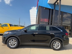 Used 2019  Kia Sorento 4d SUV FWD L at AutoSmart Spirit Lake near Okoboji&comma; IA
