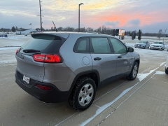 Used 2017  Jeep Cherokee 4d SUV 4WD Sport V6 at AutoSmart Spirit Lake near Okoboji&comma; IA