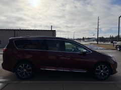 Used 2017  Chrysler Pacifica 4d Wagon Limited at AutoSmart Spirit Lake near Okoboji&comma; IA