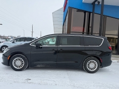 Used 2018  Chrysler Pacifica 4d Wagon L at AutoSmart Spirit Lake near Okoboji, IA