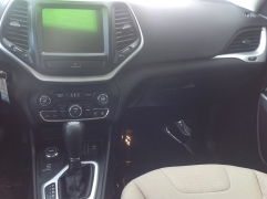 Used 2017  Jeep Cherokee 4d SUV 4WD Latitude V6 at AutoSmart Algona near Algona&comma; IA