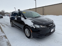 Used 2018  Chrysler Pacifica 4d Wagon L at AutoSmart Spirit Lake near Okoboji, IA