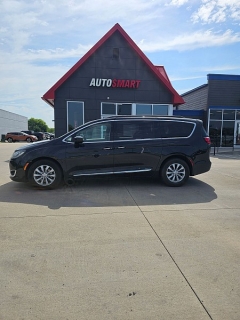 Used 2017 Chrysler Pacifica 4d Wagon Touring-L at AutoSmart Fort Dodge near Fort Dodge, IA