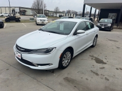 Used 2016  Chrysler 200 4d Sedan LX at AutoSmart Fort Dodge near Fort Dodge&comma; IA