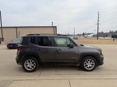 Used 2019  Jeep Renegade 4d SUV FWD Latitude at AutoSmart Spirit Lake near Okoboji&comma; IA