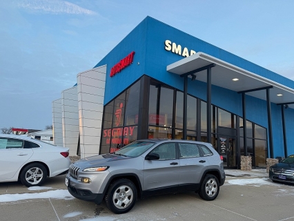 Used 2017 Jeep Cherokee 4d SUV 4WD Sport V6 at Autosmart of Spirit Lake near Okoboji, IA
