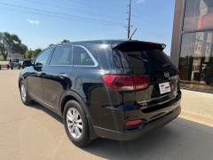 Used 2019  Kia Sorento 4d SUV FWD L at AutoSmart Spirit Lake near Okoboji&comma; IA