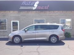 Used 2018  Chrysler Pacifica 4d Wagon Touring L at AutoSmart Algona near Algona&comma; IA