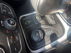 Used 2019 Jeep Compass 4d SUV 4WD Latitude at Royal Car Center near Philadelphia, PA