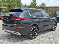 Used 2024  Mitsubishi Outlander Plug-In Hybrid SEL S-AWC at Peters Auto Mall near High Point&comma; NC