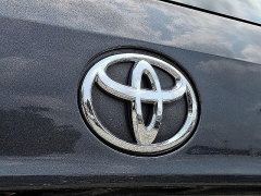 Used 2021  Toyota Highlander Limited FWD at Peters Auto Mall near High Point&comma; NC