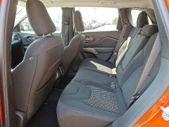 Used 2021  Jeep Cherokee Latitude FWD at Peters Auto Mall near High Point, NC