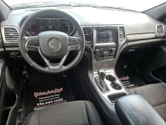 Used 2020 Jeep Grand Cherokee 4d SUV 4WD Laredo E at Peters Auto Mall near High Point, NC