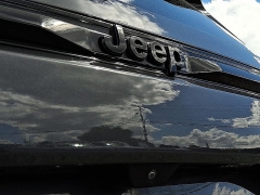 Used 2023  Jeep Grand Cherokee Altitude 4x4 at Peters Auto Mall near High Point&comma; NC