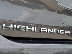 Used 2021  Toyota Highlander Limited FWD at Peters Auto Mall near High Point&comma; NC