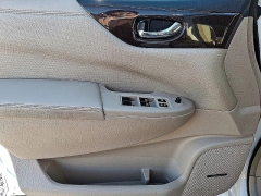 Used 2015  Nissan Quest 4d Wagon SL at Peters Auto Mall near High Point, NC