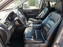 Used 2017  Honda Ridgeline Crew Cab FWD RTL at Peters Auto Mall near High Point&comma; NC