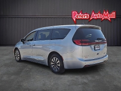 Used 2023  Chrysler Pacifica Hybrid Limited FWD at Peters Auto Mall near High Point&comma; NC