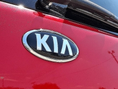 Used 2018  Kia Soul 4d Hatchback &plus; at Peters Auto Mall near High Point&comma; NC