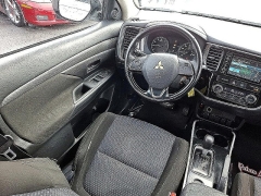 Used 2017  Mitsubishi Outlander 4d SUV FWD ES at Peters Auto Mall near High Point&comma; NC