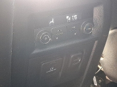 Used 2020  Chevrolet Traverse 4d SUV FWD Premier at Peters Auto Mall near High Point, NC