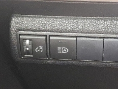 Used 2020 Toyota Corolla 4d Sedan LE at Peters Auto Mall near High Point, NC