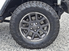 Used 2020  Jeep Gladiator Crew Cab Overland at Peters Auto Mall near High Point&comma; NC