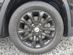 Used 2019  Jeep Cherokee 4d SUV FWD Latitude Plus Altitude 2.4L at Peters Auto Mall near High Point, NC