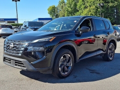 Used 2025  Nissan Rogue FWD SV at Peters Auto Mall near High Point&comma; NC