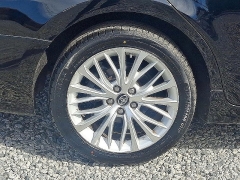 Used 2018  Toyota Camry 4d Sedan XLE at Peters Auto Mall near High Point, NC