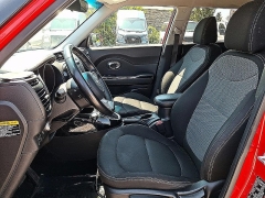 Used 2018  Kia Soul 4d Hatchback &plus; at Peters Auto Mall near High Point&comma; NC